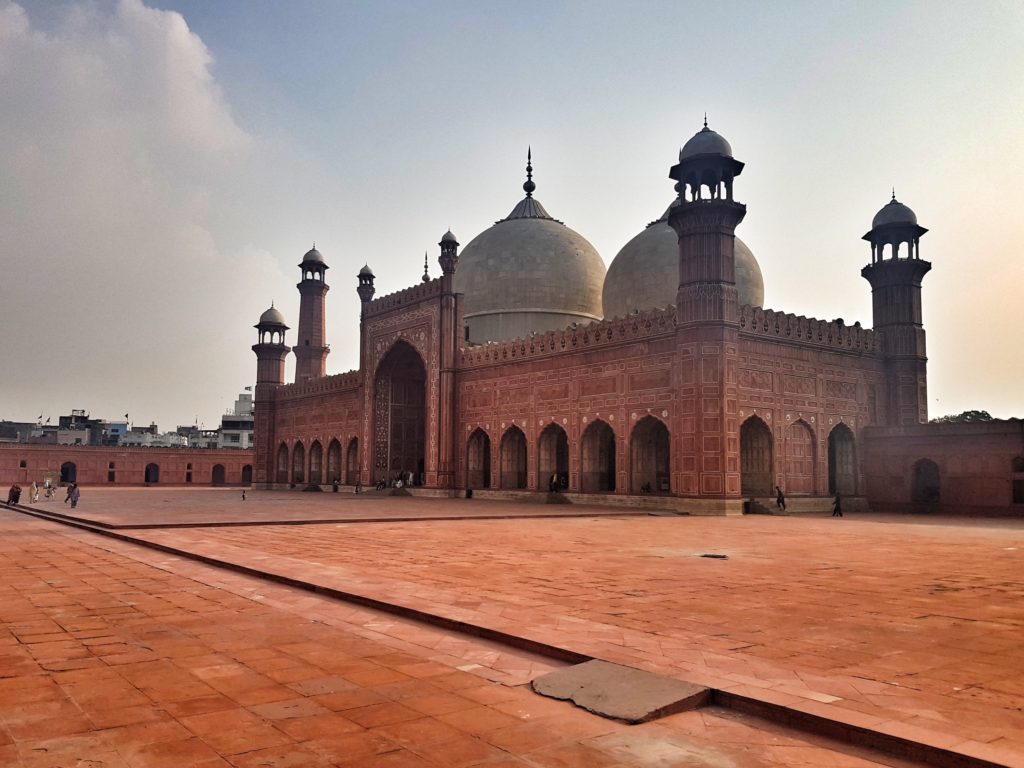 pakistan lahore badshahi mosque