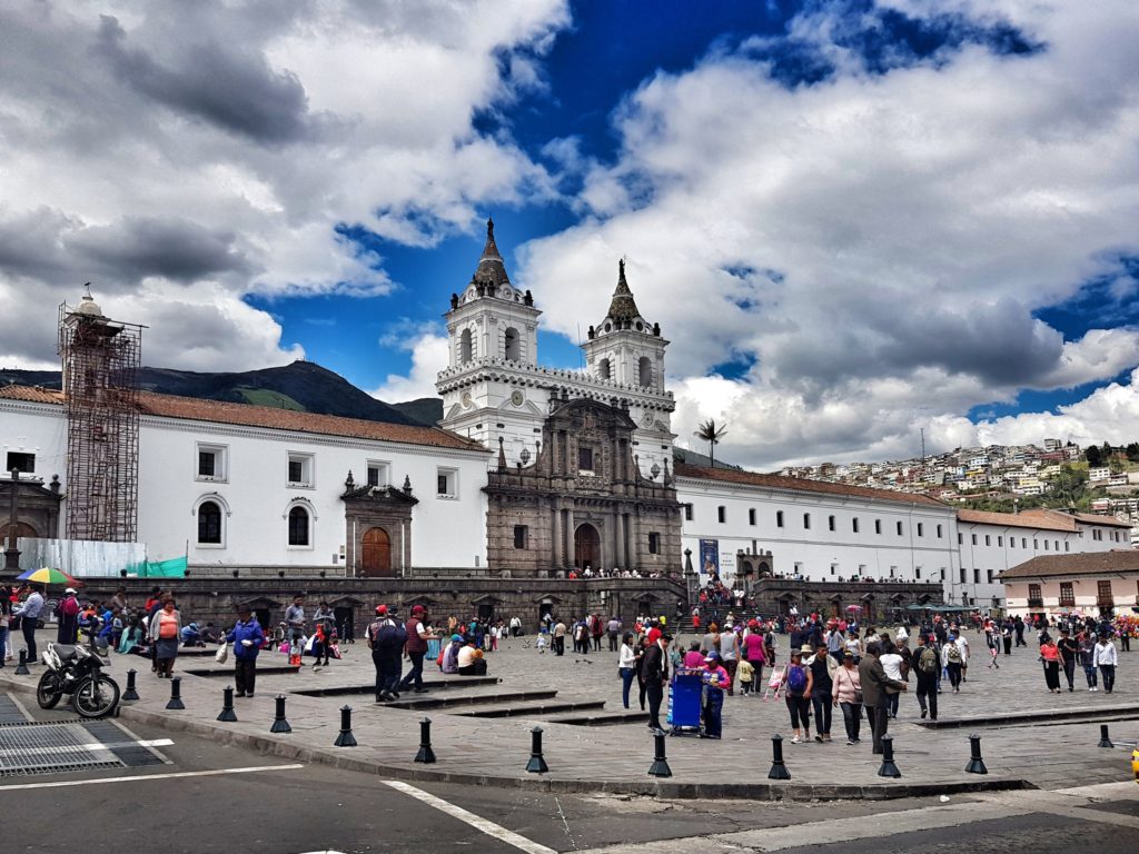 ecuador quito plaza san francisco