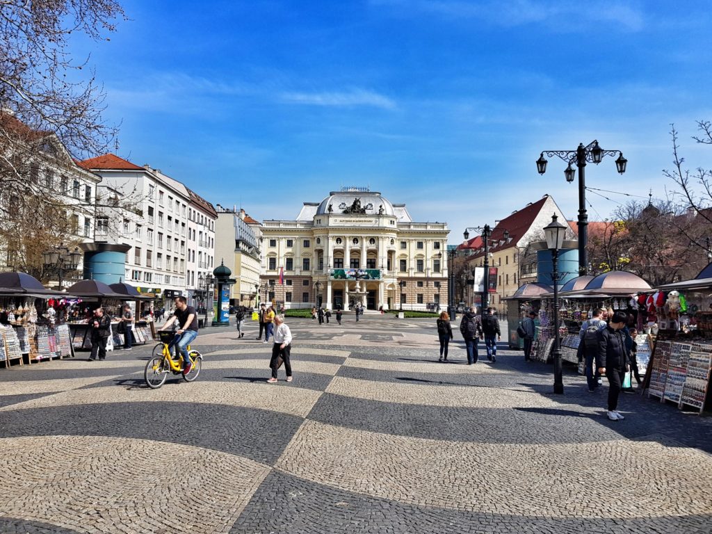 Hlavné námestie bratislava