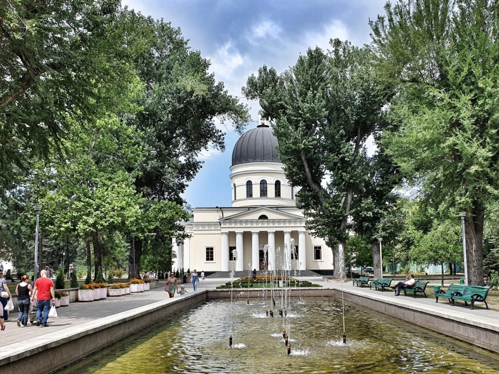 moldova chisinau cathderal park