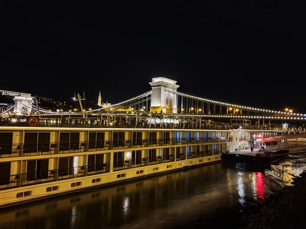 budapest chain bridge