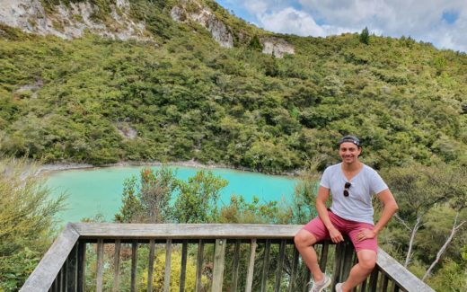 new zealand rainbow mountain crater lake