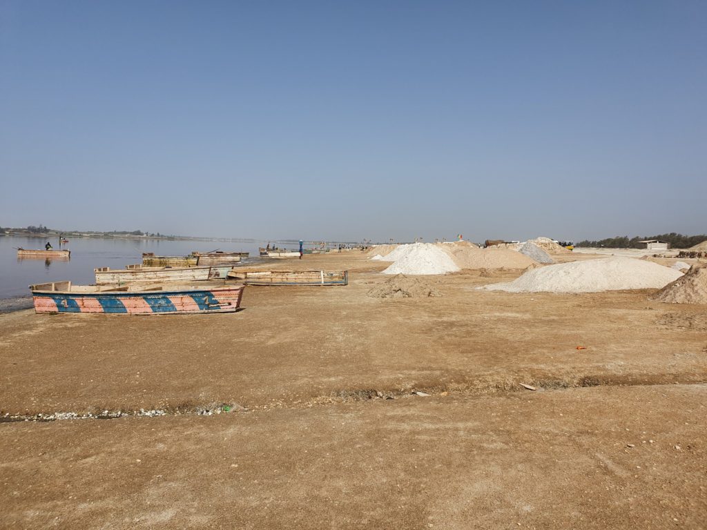 senegal dakar pink lake