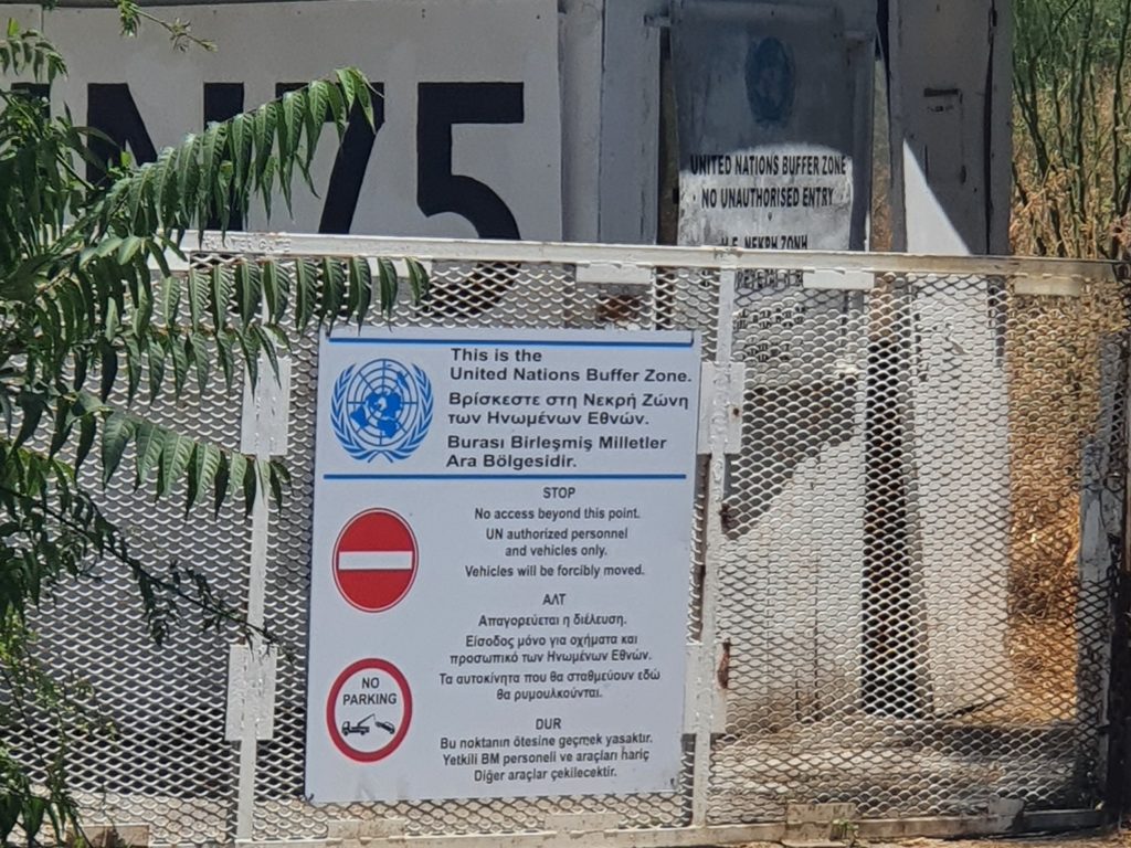 un buffer zone green line nicosia