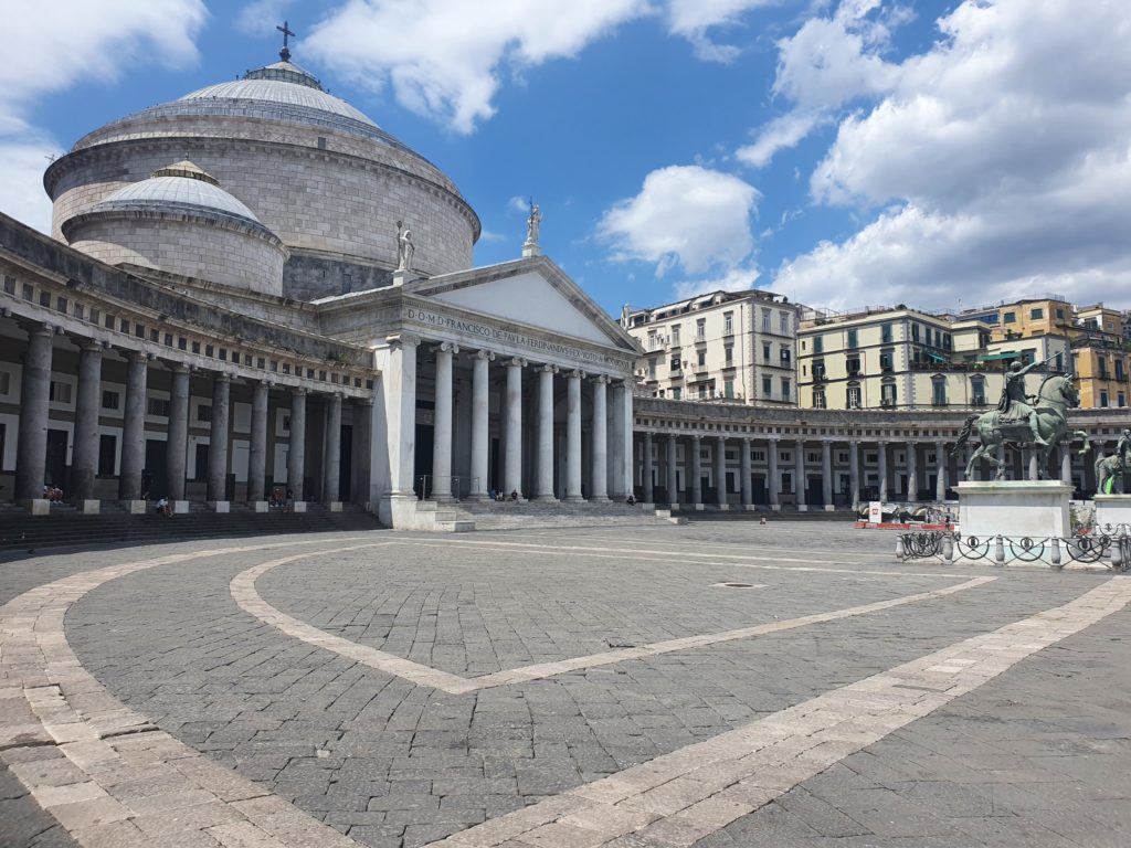 Piazza del Plebiscito neaples