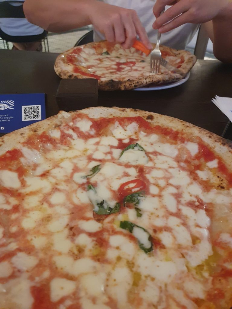 pizza napoli gino sorbillo