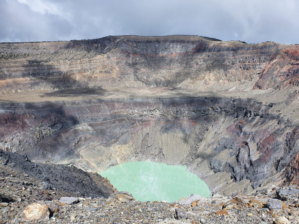 santa ana volcano crater