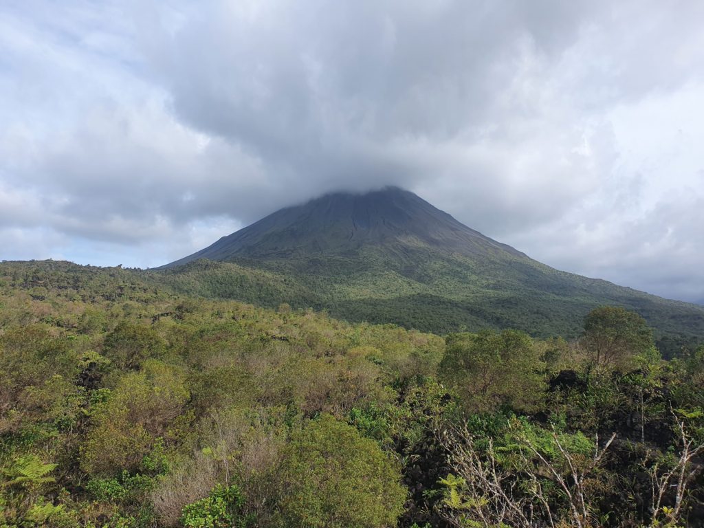 el arenal volcano costa rica