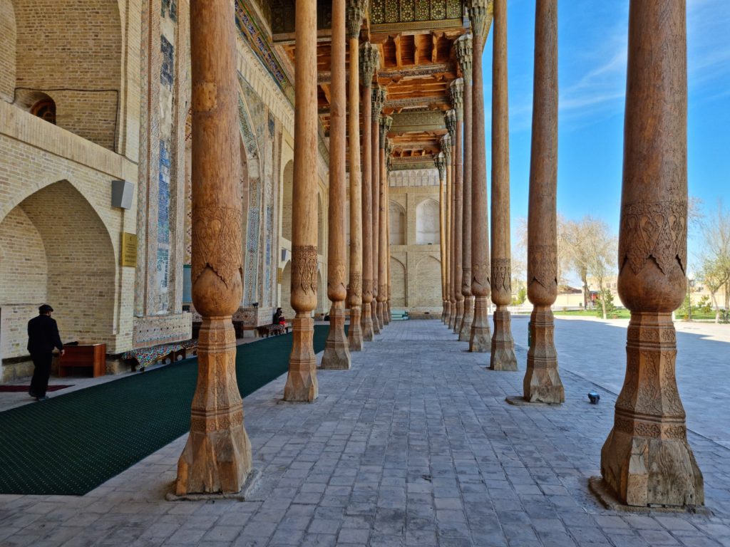 bolo hauz mosque bukhara