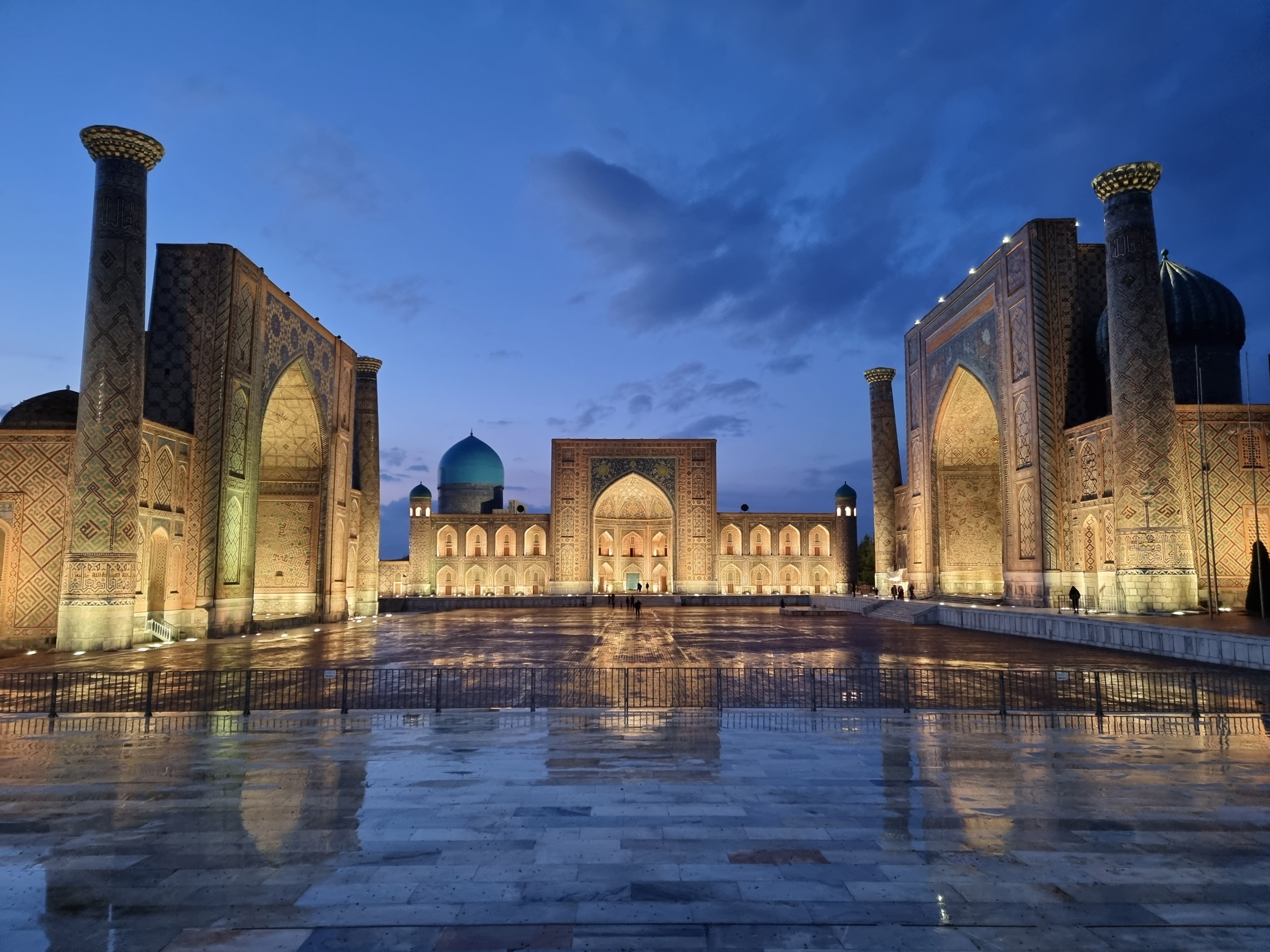 registan samarkand illuminated