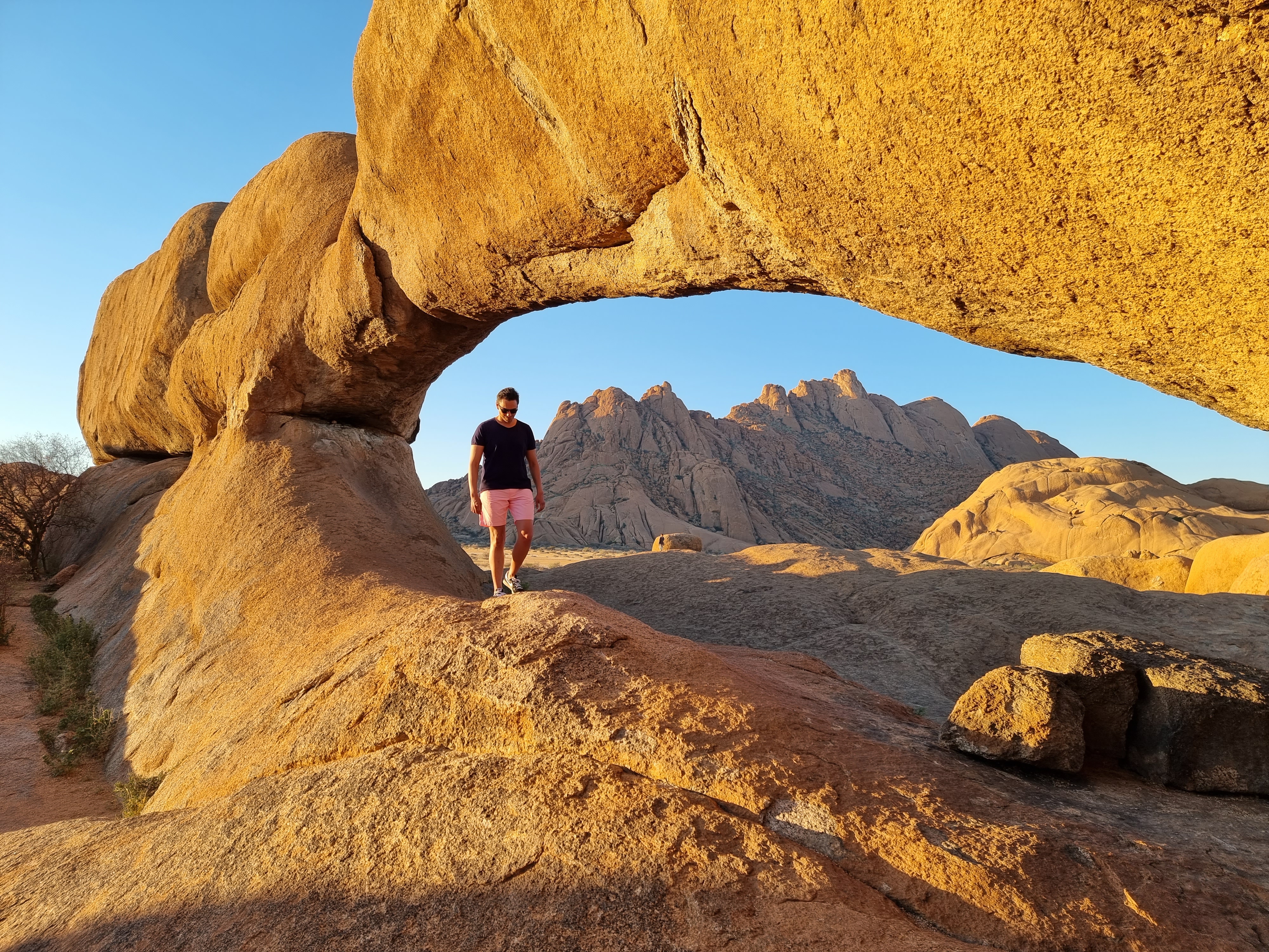 spitzkoppe arch namibia