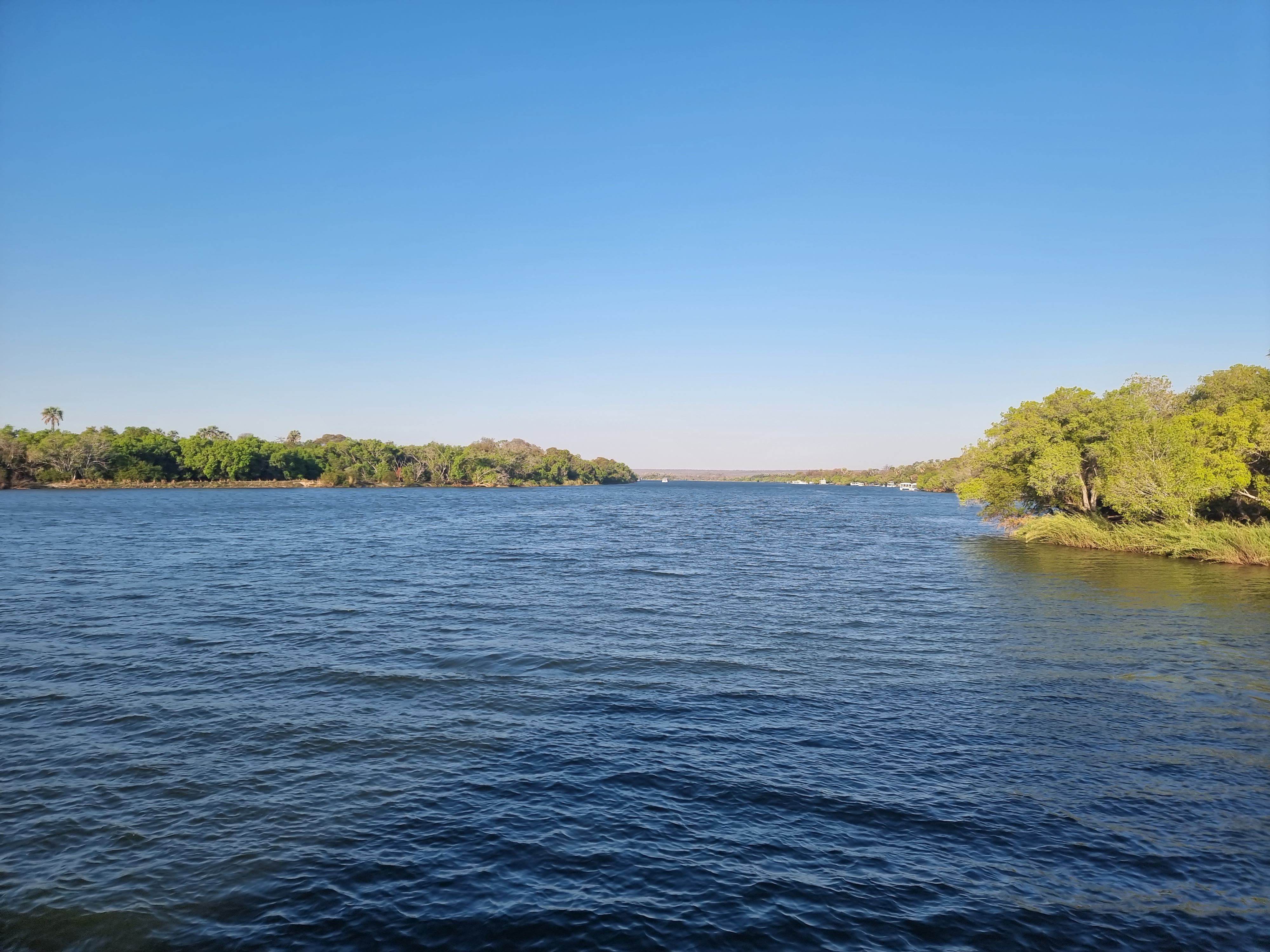 zimbabwe zambezi cruise victoria falls