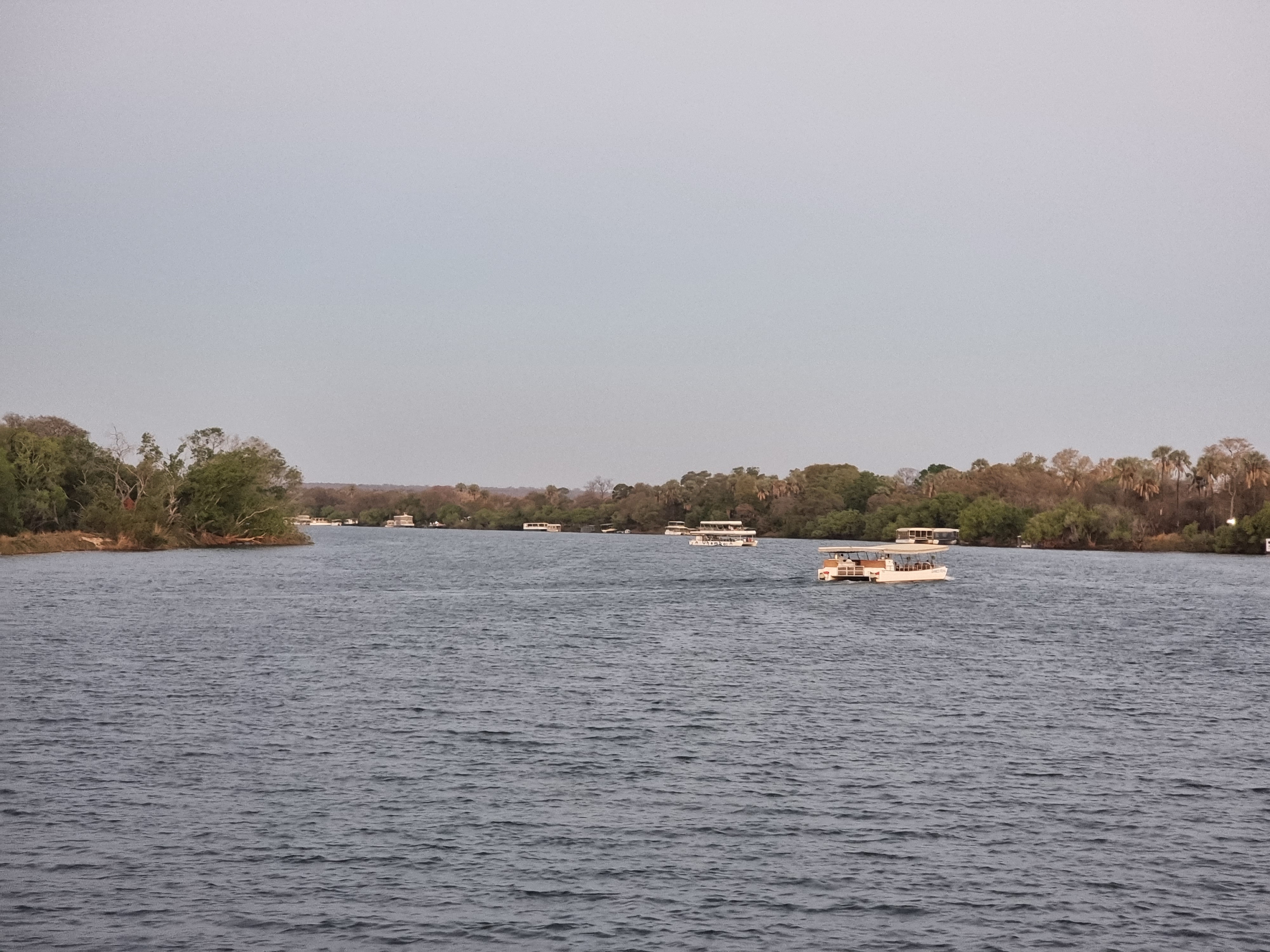 zimbabwe zambezi cruise