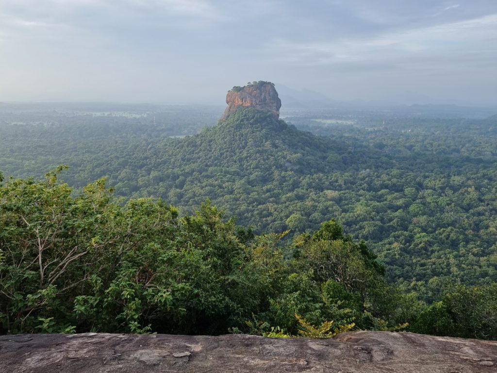 pidurangala rock sri lanka