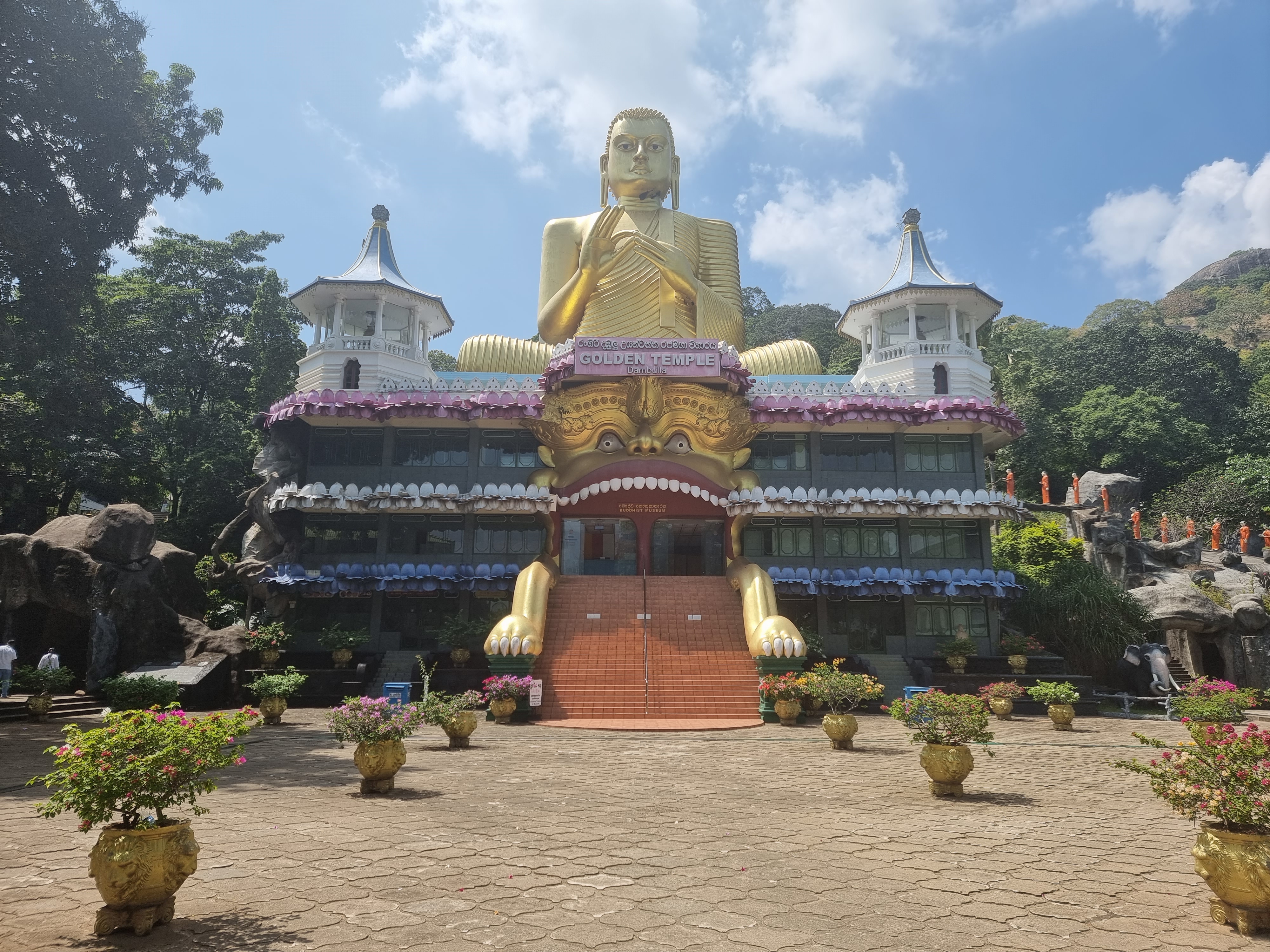 dambulla cave temple