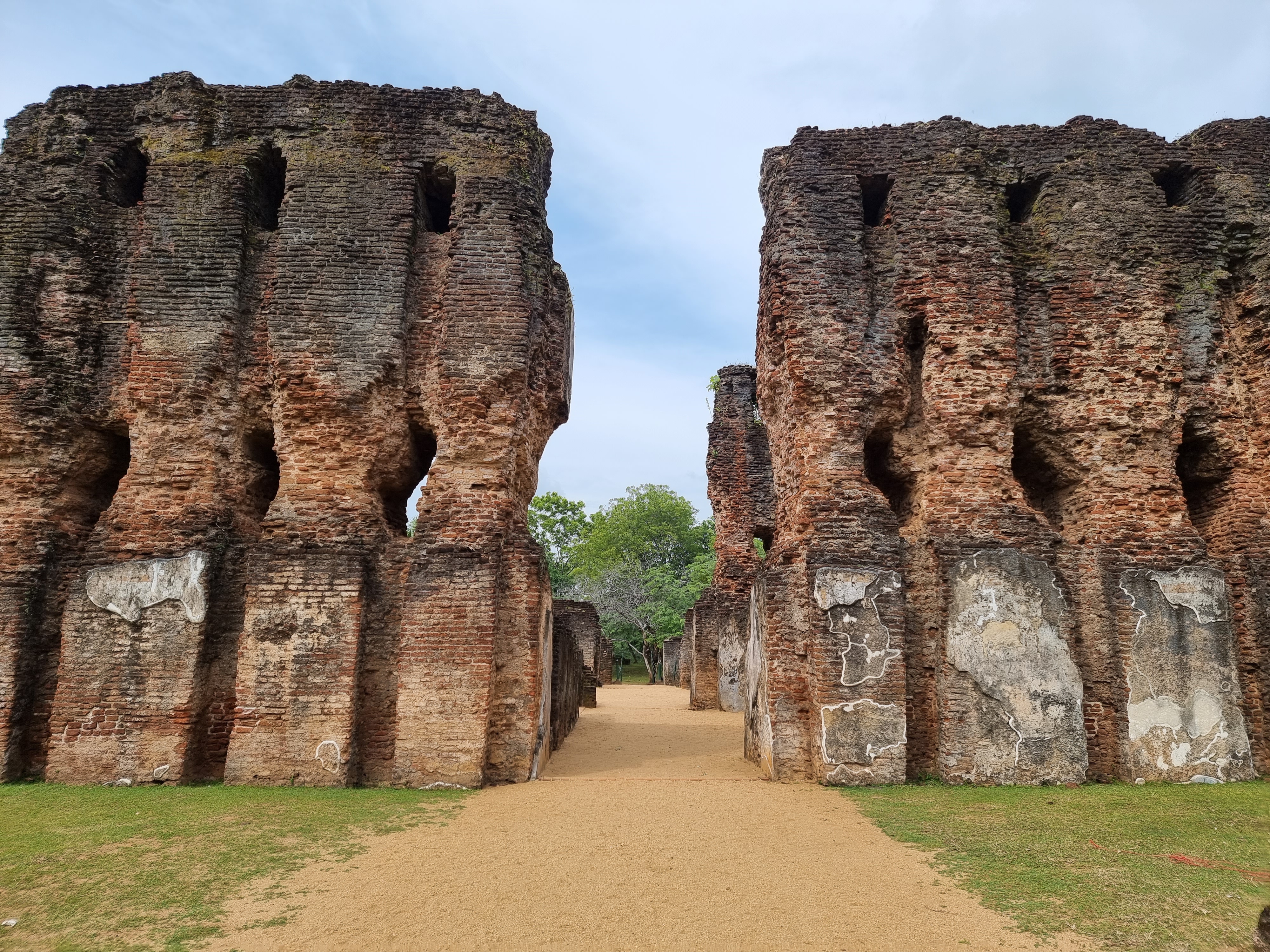 polonnaruwa sri lanka