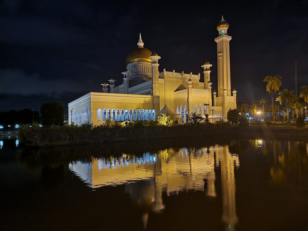  Omar Ali Saifuddin mosque bandar seri begawan