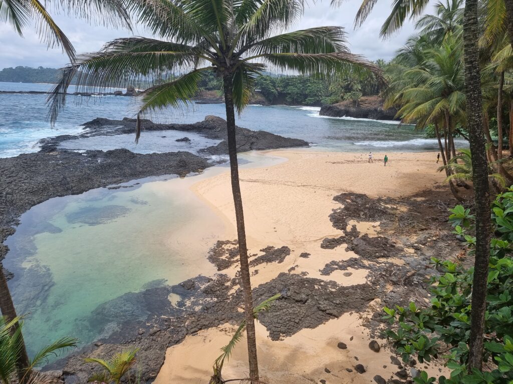 praia piscina sao tome