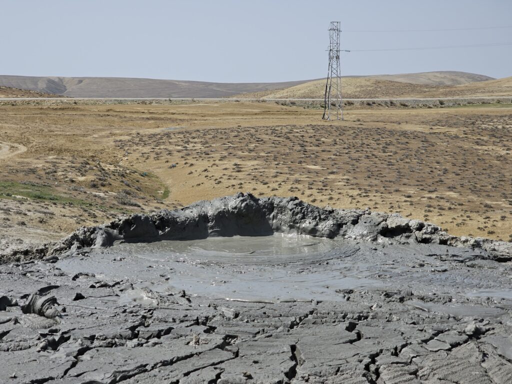 azerbaijan mud volcanoes gobustan