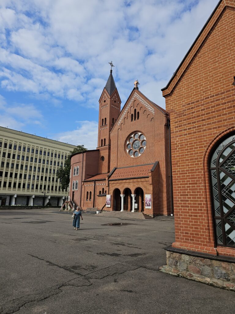 minsk church of saints simon and helena