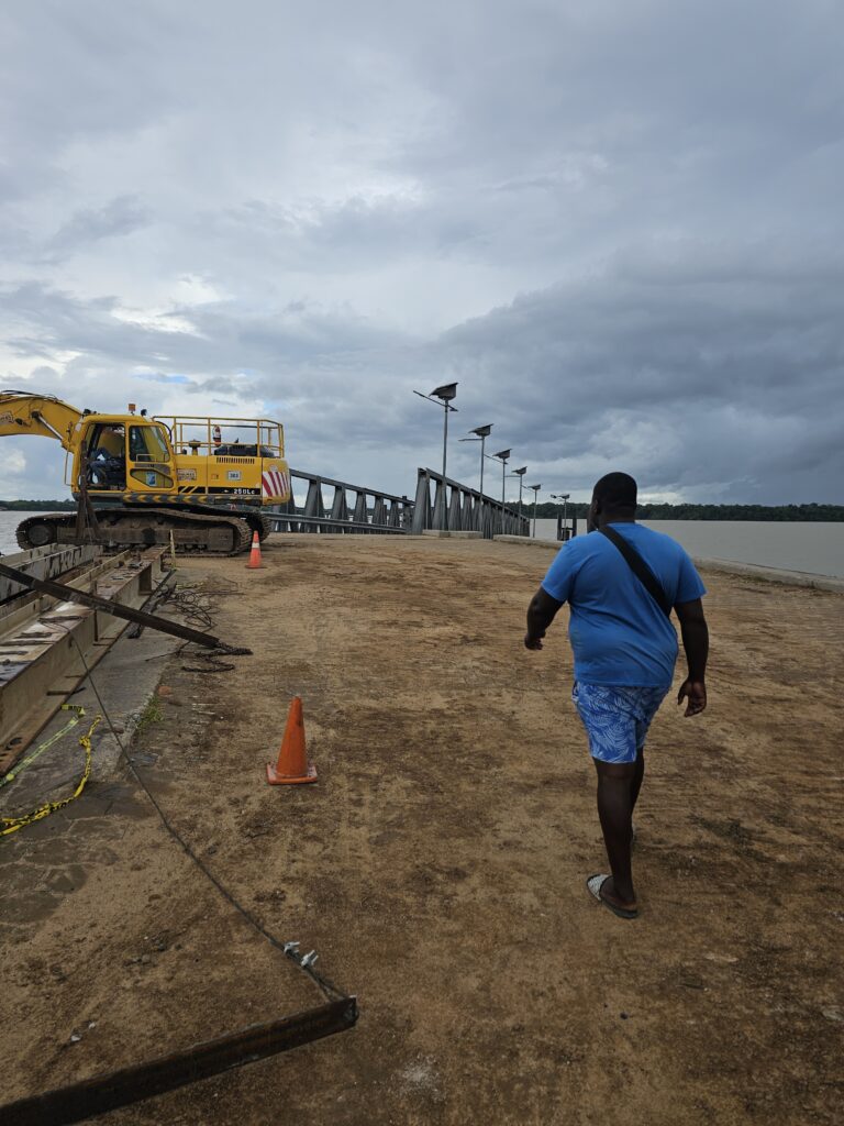 border crossing suriname french guiana