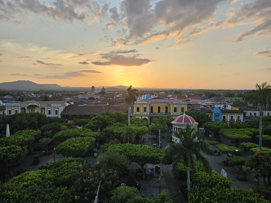 granada nicaragua church