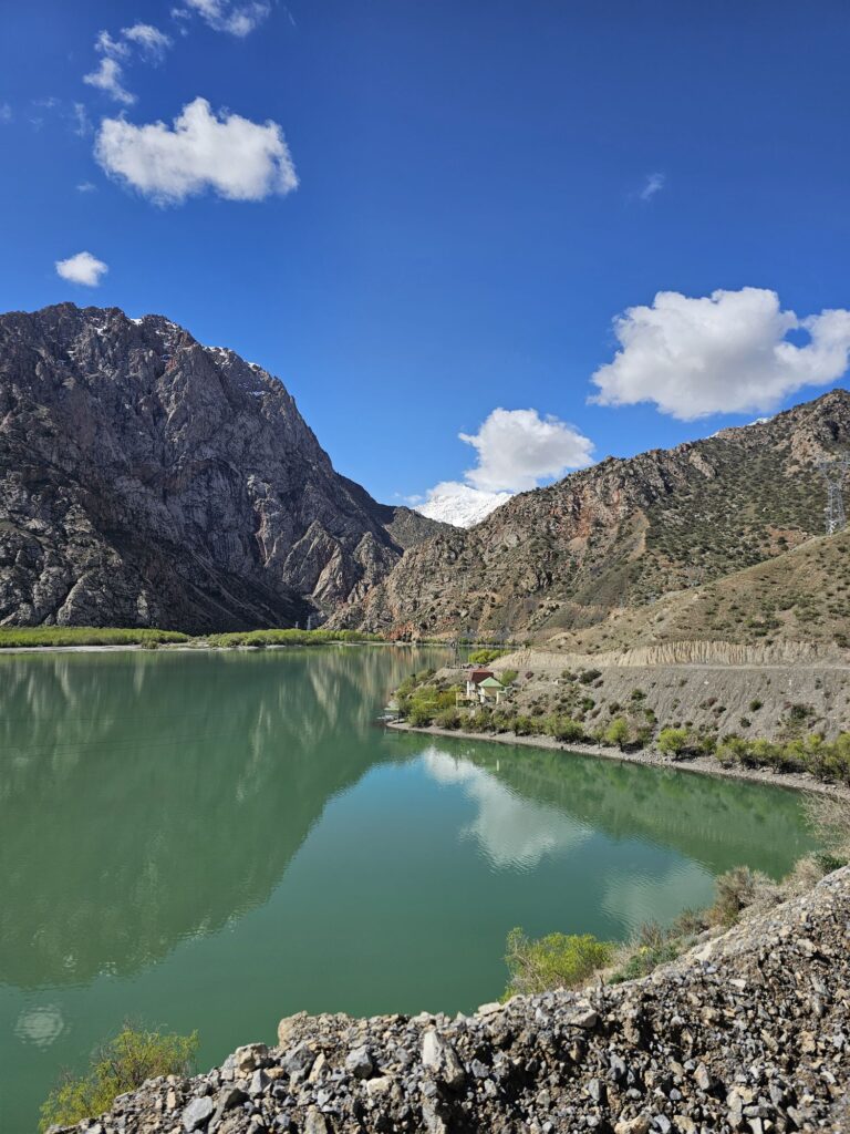 iskanderkul tajikistan