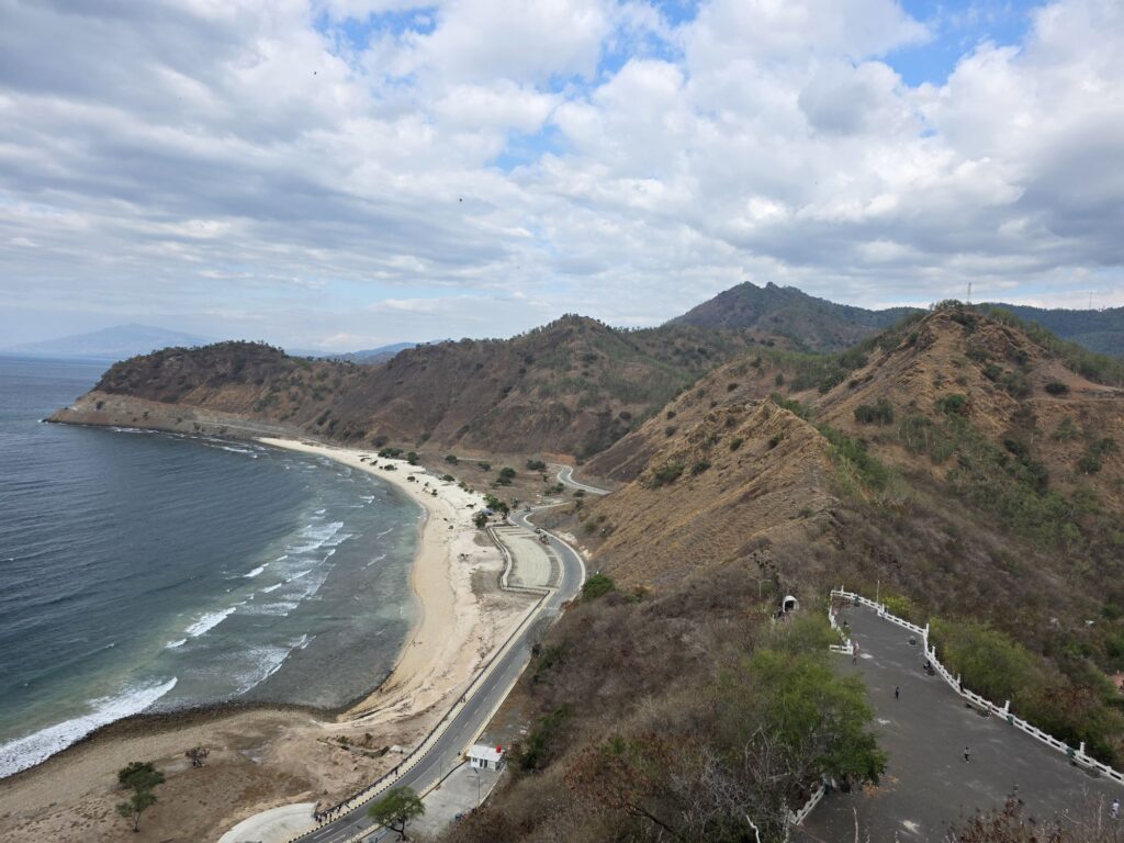 dolok oan beach dili