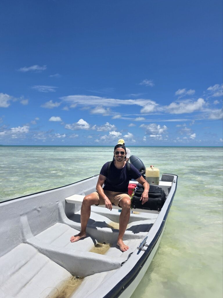 fisher boat abaiang to tarawa kiribati