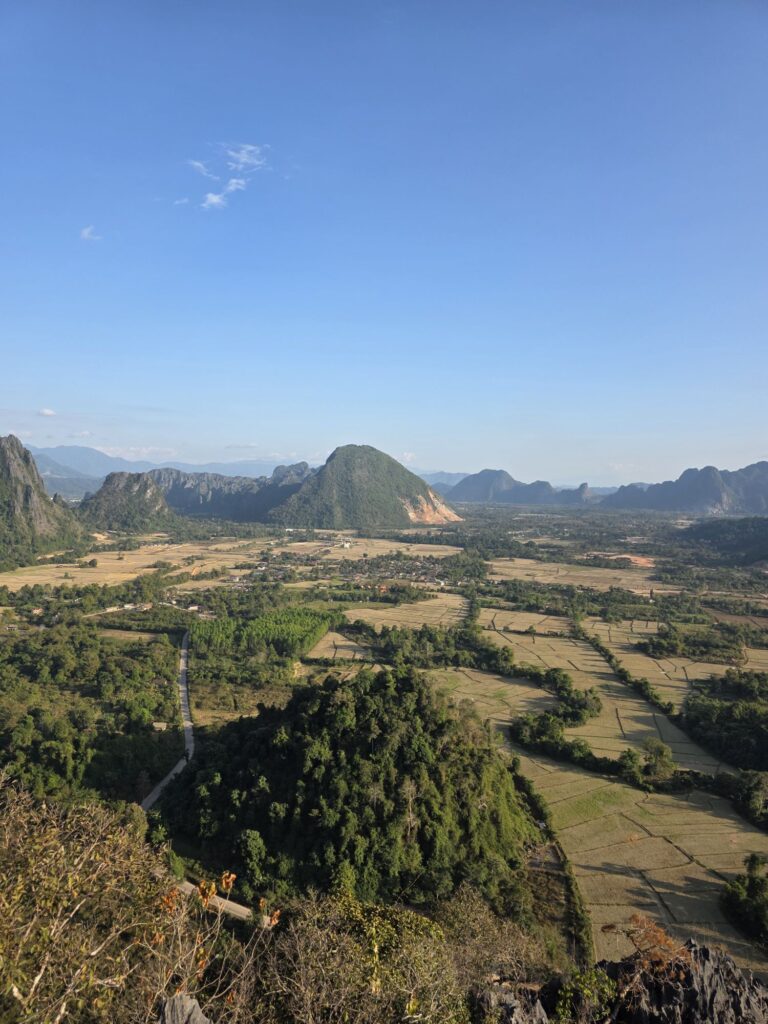 vang vieng scenery